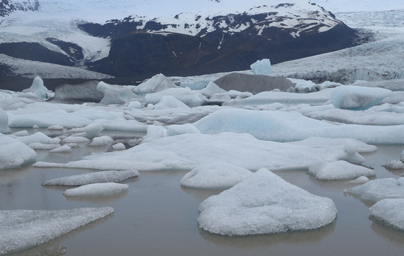 Edge of glacier, Fjallsarlon