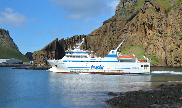 Herjolfur Ferry returned from Mainland