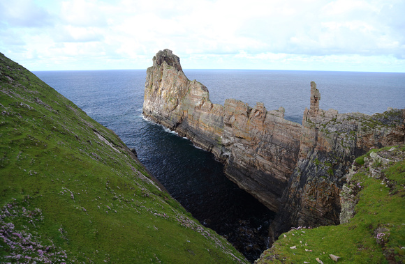 Precipitous cliffs, Tory